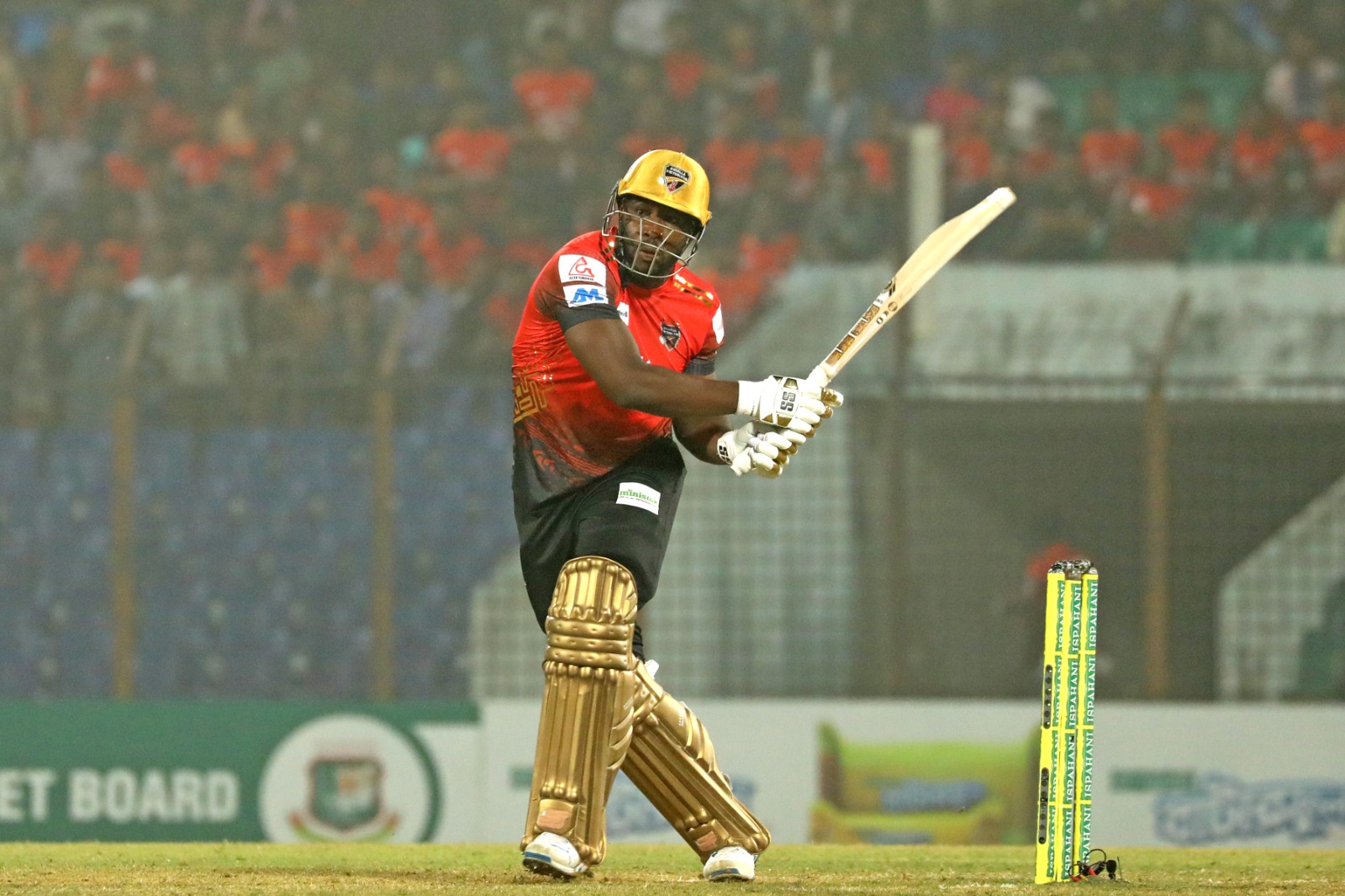 Russell’s carnage helps Comilla to win battle of toppers against Rangpur